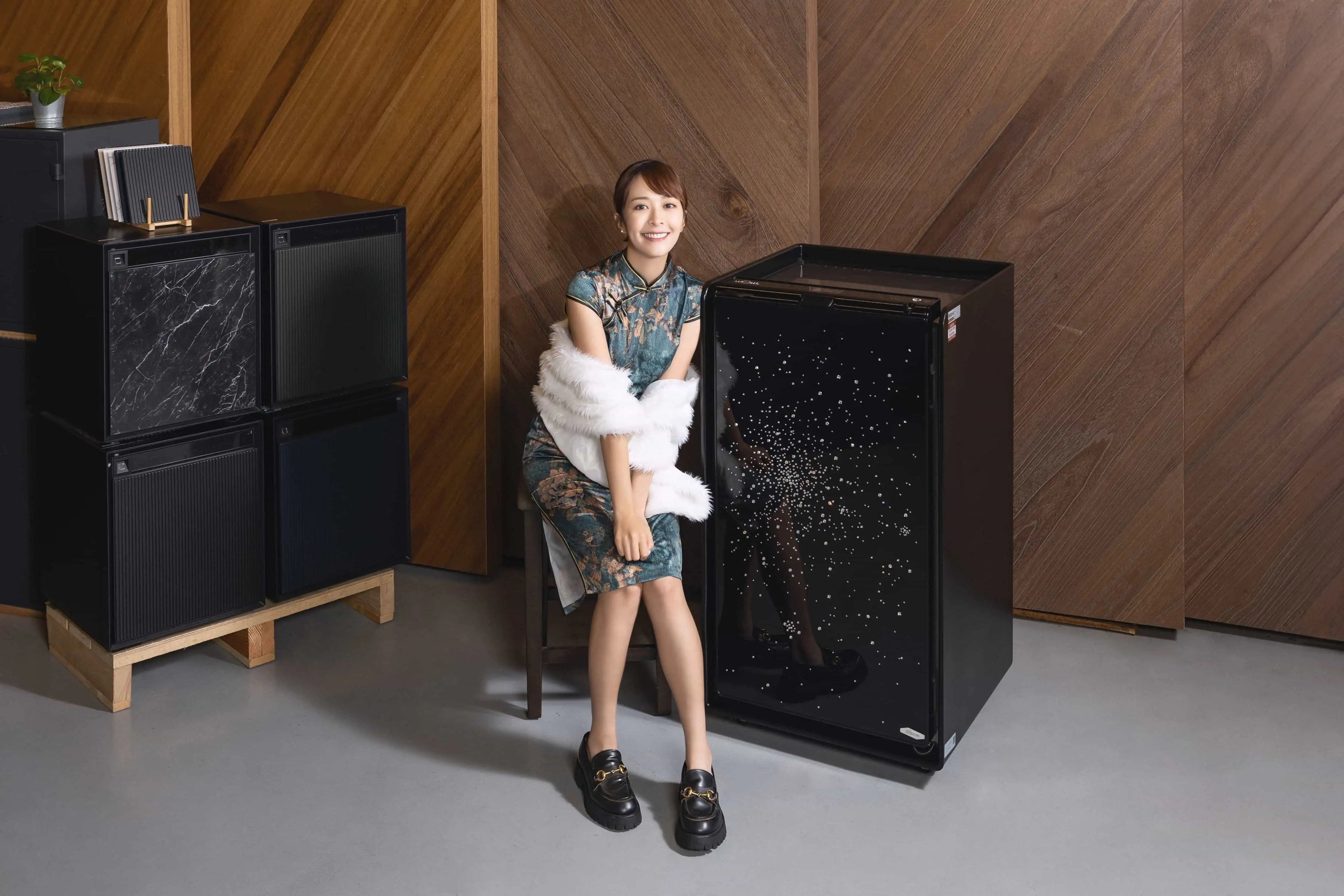 Hailey 徐海莉 LuCell 3000 galaxy 銀河 防火保險箱  lucell_galaxy_hailey_0354