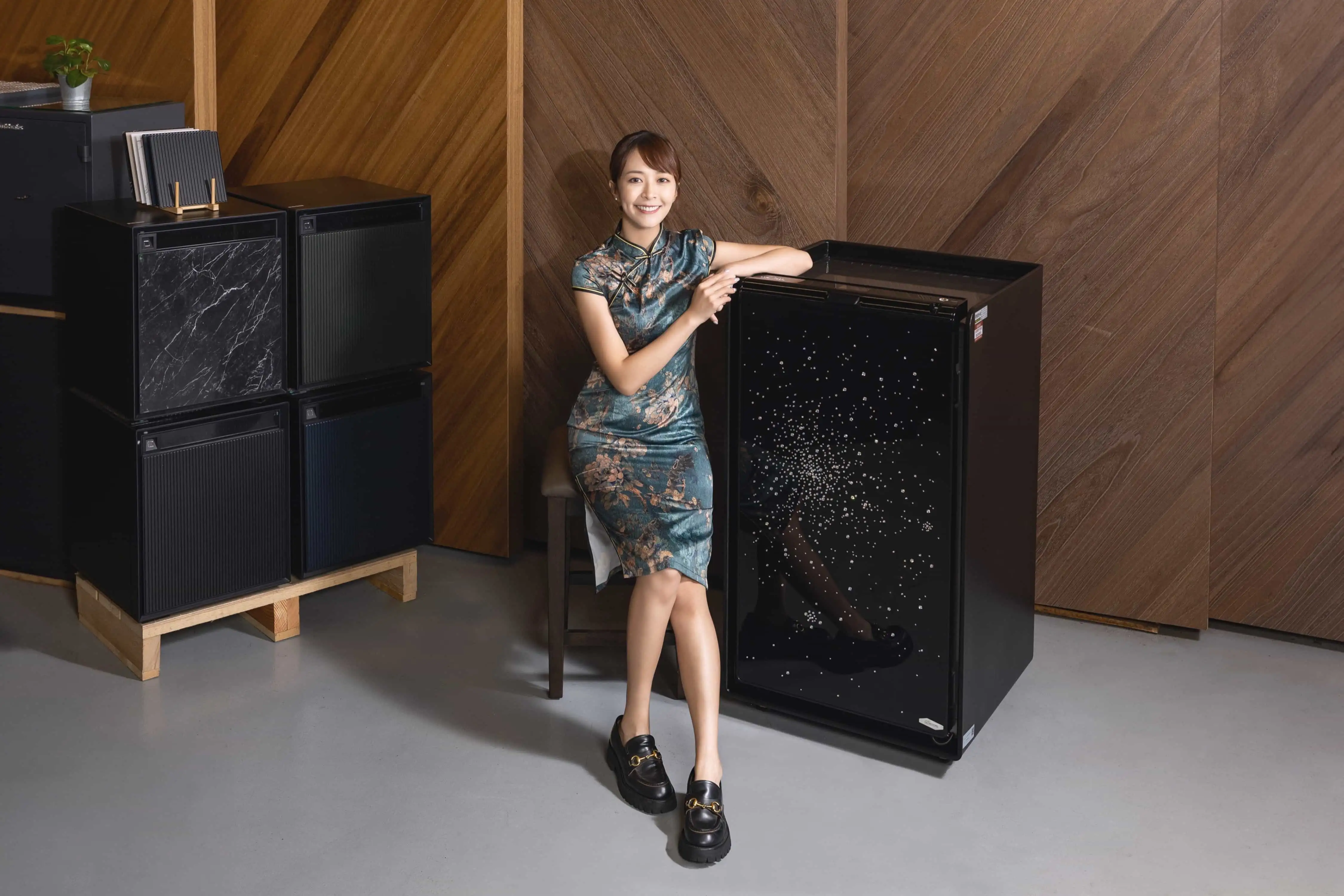 Hailey 徐海莉 LuCell 3000 galaxy 銀河 防火保險箱  lucell_galaxy_hailey_0358